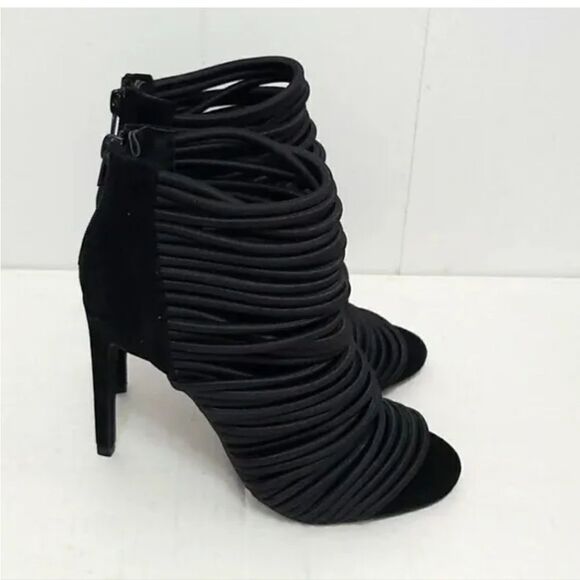 Jeffery Campbell  - Picture 4 of 10